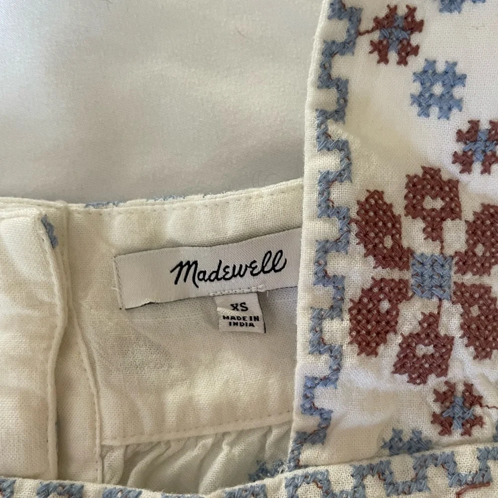 Madewell Cream Top with Blue and Rust Embroidery - Picture 2 of 3